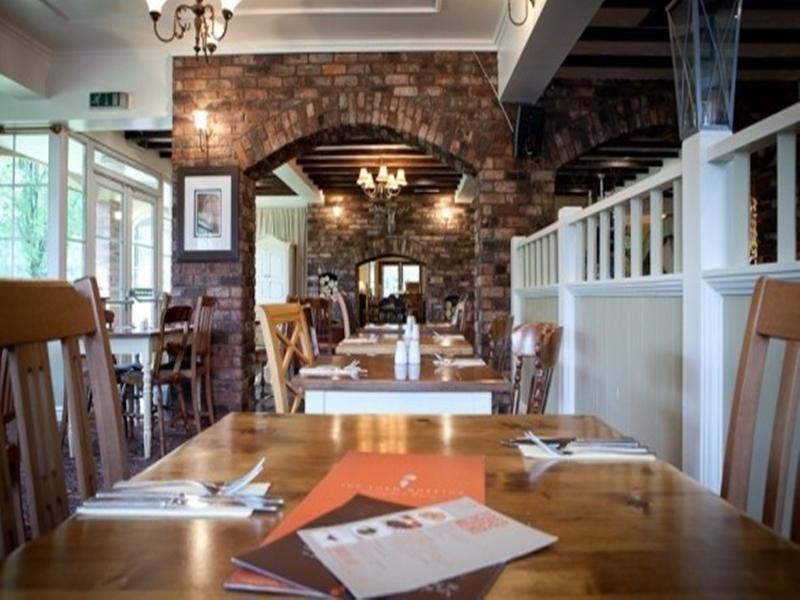 Moreton Park Hotel Chirk Buitenkant foto